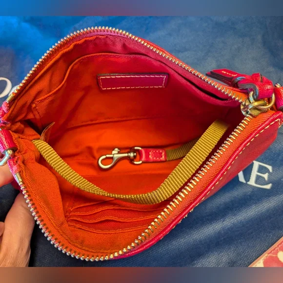 Dooney & Bourke Beacon, Saffino Leather Tote Set in Fushia-EUC - Picture 11 of 12